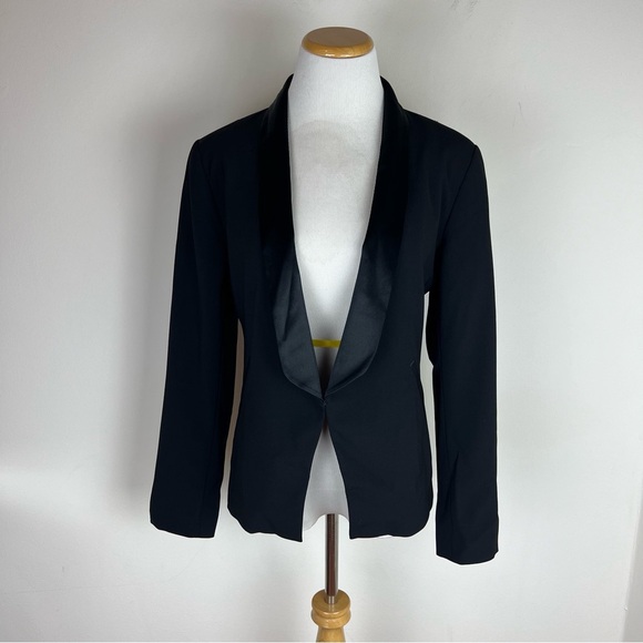 Eileen Fisher Woman’s Black Wool Tuxedo Blazer Silk Collar- Size XS - Picture 1 of 5